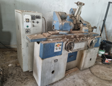 Foto: RETÍFICA CILÍNDRICA WMW - MODELO SU 125 X 400