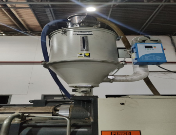 Foto: INJETORA DE PLÁSTICOS SANDRETTO LÓGICA 2800/450 ANO 2014 (ESPECIAL P/ PVC)