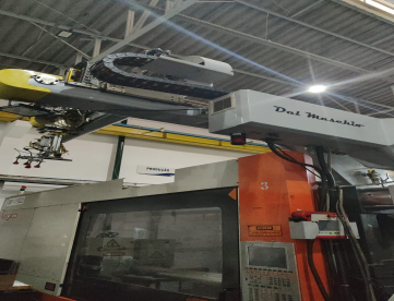 Foto: INJETORA DE PLÁSTICOS - SANDRETTO - LÓGICA 2800/450 AN0 2013 (ESPECIAL P/ PVC)