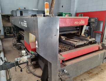 Foto: MÁQUINA DE CORTE A LASER CO2 - AMADA - FO-3015 - 3000MM X 1500MM - ANO 2003