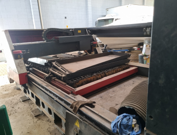 Foto: MÁQUINA DE CORTE A LASER CO2 - AMADA - FO-3015 - 3000MM X 1500MM - ANO 2003