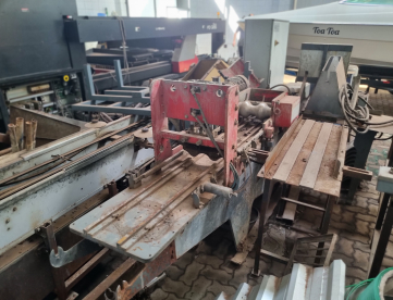 Foto: MÁQUINA PARA FABRICAR TELHAS DE CONCRETO - VORTEX HYDRA / ITÁLIA