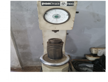 Foto: DURÔMETRO ANALÓGICO DE BANCADA - PANTEC - RBS