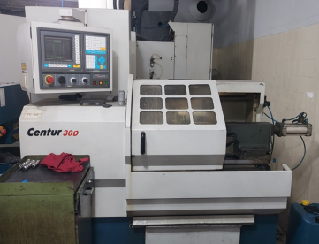 TORNO CNC - ROMI - CENTUR 30D - 500 MM - ANO 2004