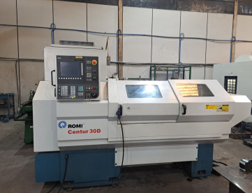TORNO CNC - ROMI - CENTUR 30D - ANO 2011 - 430 x 1000 MM - COMANDO SIEMENS