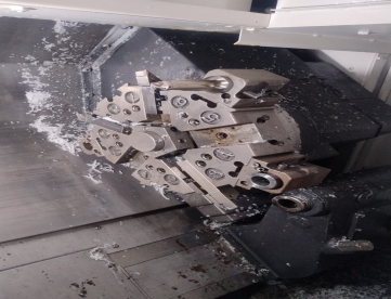 Foto: CENTRO DE TORNEAMENTO HYUNDAI SKT16OC -480 X 285 MM -ANO 2010