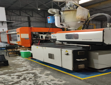 INJETORA DE PLÁSTICOS - SANDRETTO - MEGLIO 1320/240 - ANO 2011