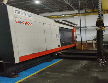 INJETORA DE PLÁSTICOS - SANDRETTO - LÓGICA 2800/450 - ANO 2011