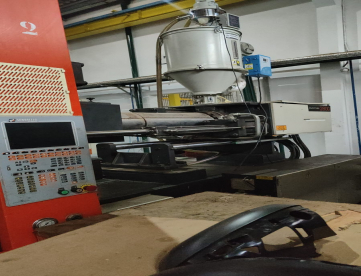 Foto: INJETORA DE PLÁSTICOS - SANDRETTO - LÓGICA 2800/450 - ANO 2011