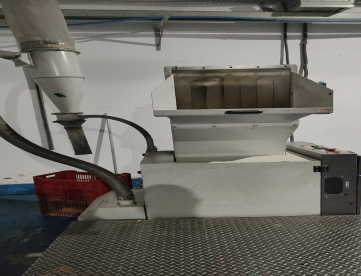 Foto: MOINHO DE PLÁSTICO - TRIA - BM 50-30 (BOCA 600X400MM) ANO 2010 COM CICLONE