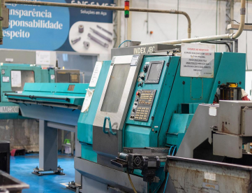 TORNO CNC AUTOMÁTICO MULTITAREFA - INDEX ABC - ANO 2014