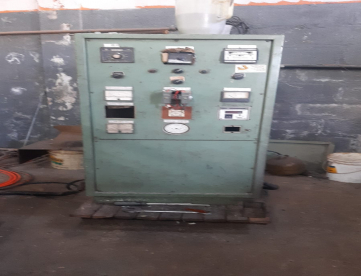 Foto: INJETORA DE PLÁSTICOS - MG - 80 TONELADAS - ANO