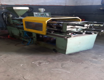 Foto: INJETORA DE PLÁSTICOS - MG - 80 TONELADAS - ANO