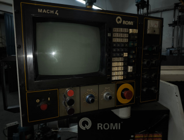 Foto: TORNO CNC - ROMI - CENTUR 30 III - 500MM X 1000MM GANG