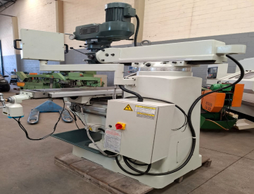 Foto: FRESADORA FERRAMENTEIRA - CLEVER - ISO 40 - MÁQUINA ZERO COM GARANTIA 3 MESES