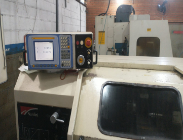Foto: TORNO CNC - NARDINI - LOGIC 195II - COMANDO MCS -1000 X 400 - ANO 2005