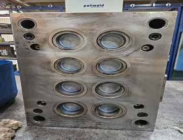 Foto: MOLDE DE INJEÇÃO P/ TAMPA  55MM - 8 CAVIDADES - ANO 2018 SEMINOVO