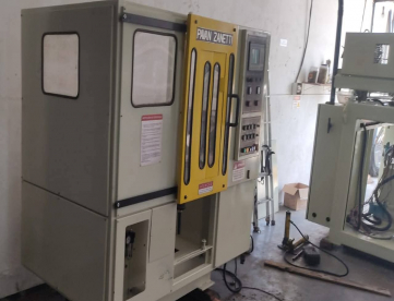 Foto: MÁQUINA SOPRADORA DE PLÁSTICOS PAVAN ZANETTI HDL 5L AN0 2012 (REFORMADA 2026)