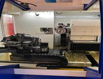 Foto: RETÍFICA CNC DE FERRAMENTAS 9 EIXOS - ROLLOMATIC - SMART GRINDER 629 XW COM CARREGAMENTO AUTOMÁTICO DE BLANKS - ANO 2018