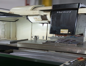 Foto: CENTRO DE USINAGEM - HARTFORD - LG-1370 - ANO 2024 - 1300 X 700 X 650 - COMANDO MITSUBISHI HARTROL