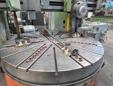 Foto: TORNO VERTICAL MECÂNICO - TITAN SC-27 - PLANA 2500MM - PASSAGEM 2700MM - ALTURA 1900MM
