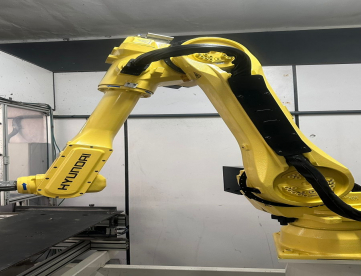 Foto: ROBO MANIPULADOR HYUNDAI HH020 ANO 2015 (02 ROBÔS SEMINOVOS)