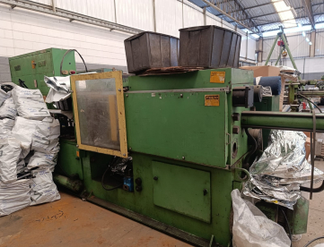 Foto: LOTE DE 05 MÁQUINAS INJETORAS 200T DESLIGADAS (VENDA NO ESTADO)