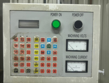 Foto: Eletroerosão Charmilles CNC Drilling EDM