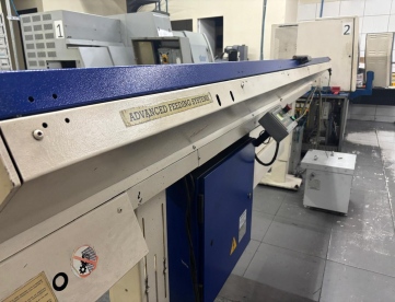Foto: TORNO CNC AUTOMÁTICO DE CABEÇOTE MOVEL GILDEMEISTER -SPEED 12.5 LINEAR -COM ALIMENTADOR DE BARRAS -ANO 2006