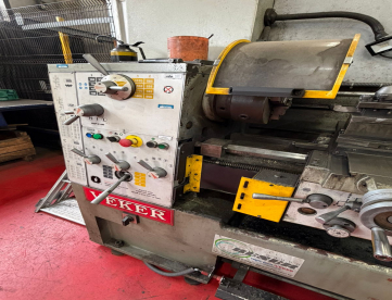 Foto: Torno Convencional Veker TVK-1640ECO