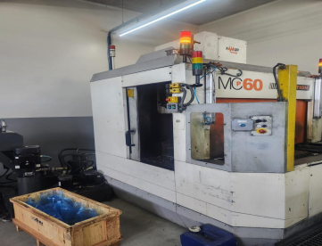 Foto: Centro de Usinagem Vertical Duplo Pallet Famup MC60