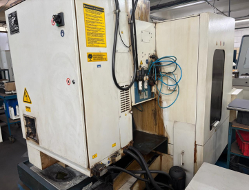 Foto: CENTRO DE USINAGEM - ROMI - DISCOVERY 560 COM PALLET ANO 2007 - COMANDO SIEMENS