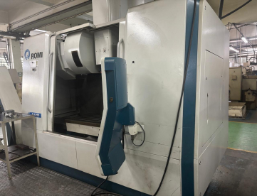 Foto: CENTRO DE USINAGEM VERTICAL - ROMI - D1250 - MAQUINA NOVA  COM 4EIXO -1270 x 610 x 610 MM-ANO 2024