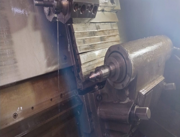 Foto: TORNO CNC - HYUNDAI - SKT 28 - ANO 2008 - COMANDO FANUC