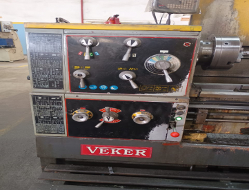 TORNO MECÂNICO VEKER 660MM X 3000MM - ANO 2012
