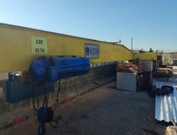 Foto: PONTE ROLANTE DE 5 TONELADAS -VÃO DE 10.90 MTS - SOMENTE A VIGA ROLAMENTOS E A TALHA