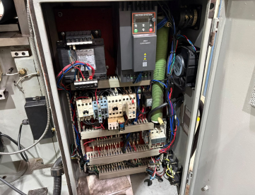 Foto: FRESADORA FERRAMENTEIRA - VEKER - VK430 - VARIADOR DE VELOCIDADES - DIGITAL VEKER SDS6-3V (3 EIXOS)