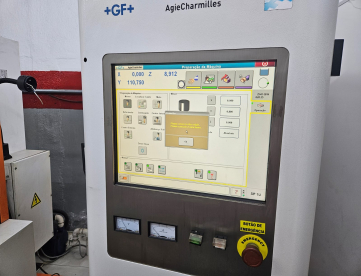 Foto: ELETROEROSÃO DE PENETRAÇÃO CNC  MARCA AGIE CHARMILLES   MODELO GABINET SO1U  ANO 2015