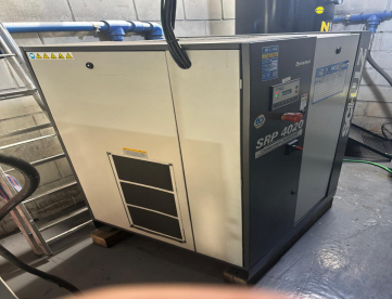 Foto: COMPRESSOR DE PARAFUSO  MARCA SCHUZ   MODELO SRP 4020- DYNAMIC - MUITO NOVO