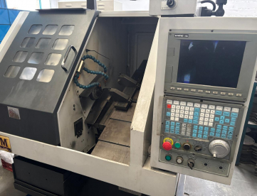 TORNO CNC TIPO GANG  MARCA RAY FENG  MODELO RC32 -PASSAGEM EIXO ARVORE 32 MM- ANO 2011