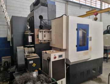 Foto: CENTRO DE USINAGEM PORTAL - EUROSTEC - FVM 1212 - COMANDO SIEMENS 828D - 1200X1200X600MM - ANO 2018