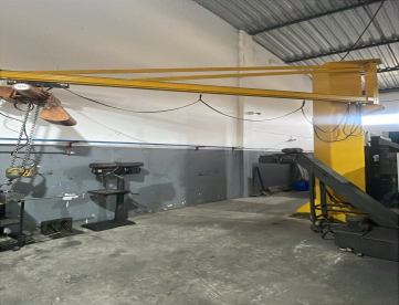 PORTICO COM BRAÇO GIRATORIO -BRAÇO 5 MTS - ALTURA 4 MTS -TALHA DE 1,500 KG