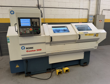 Foto: TORNO CNC - ROMI - CENTUR 30D - ANO 2013 - 430 x 1000 MM - COMANDO CNC SIEMENS - PLACA HIDRÁULICA - SOMENTE 6.500 HORAS DE USO
