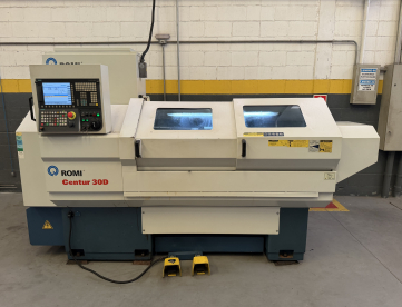 Foto: TORNO CNC - ROMI - CENTUR 30D - ANO 2013 - 430 x 1000 MM - COMANDO CNC SIEMENS - PLACA HIDRÁULICA - SOMENTE 6.500 HORAS DE USO