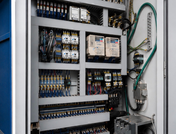 Foto: ROBÕ DE CORTE A LASER FIBRA CNC PARA VIGAS E PERFIS W  -MARCA DAITO / CALFRAN  -MODELO CRn7030-CORTES COMPLEXOS -ALTA PRODUTIVIDADE