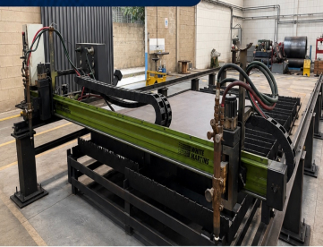 MAQUINA DE OXICORTE CNC WHIT MARTINS -MAXIMA ESPESSURA 300 MM -MESA 2,500 X 6.00O METROS -