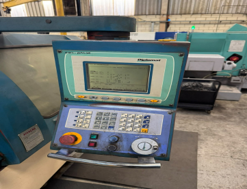 Foto: TORNO CNC NARDINI LOGIC 250 -2000 X 500 -COMANDO MCS -ANO 2006