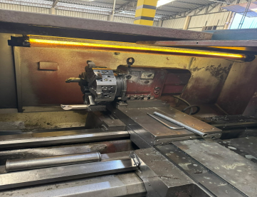 Foto: TORNO CNC NARDINI LOGIC 250 -2000 X 500 -COMANDO MCS -ANO 2006