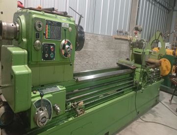 TORNO MECÂNICO - ROMI - MVI - 900 x 3000 MM