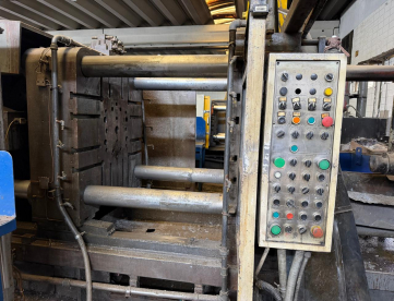 Foto: INJETORA DE ALUMÍNIO - LK MACHINERY - MODELO DCC 500 -  500 TON - ANO 2011